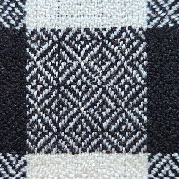 NWOT Ugg Merino Wool Red Plaid Scarf - Picture 10 of 13